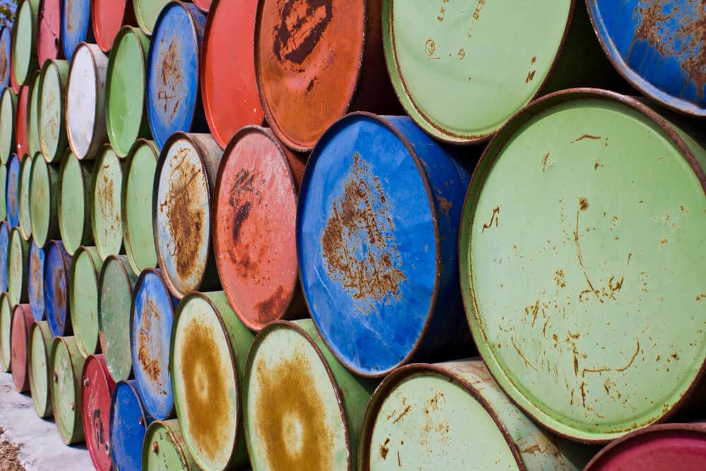 Barriles de almacenamiento de aceite industrial — gestión aceites industriales usados nueva normativa España